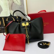 Valentino Garavani Large VLogo Escape Tote In Calfskin Black