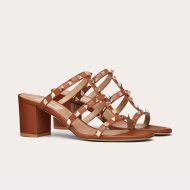 Valentino Garavani Rockstud Thick-Heeled Slides Women Calfskin Brown